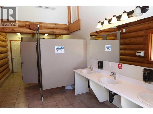 4 Eagle Lane, Lee Creek, BC 