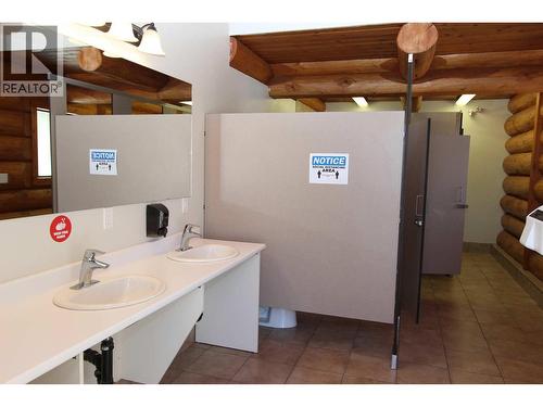 4 Eagle Lane, Lee Creek, BC 