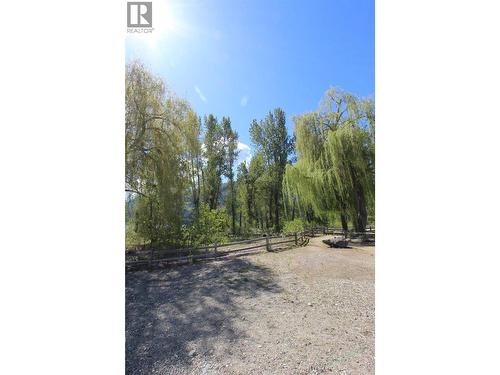 4 Eagle Lane, Lee Creek, BC 