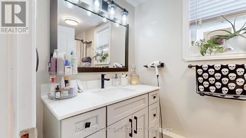 UNIT FOUR - 100 Cromwell Avenue, Oshawa (Vanier), ON - Indoor Photo Showing Bathroom