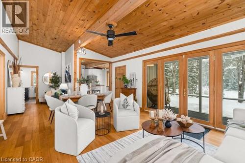1217 SHERWOOD FOREST Road  Bracebridge, ON P1L 1X3