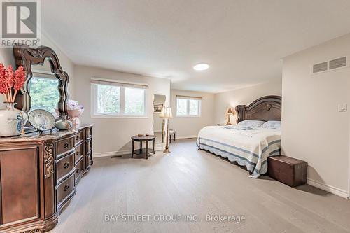 2524 Paula Court, Mississauga, ON - Indoor Photo Showing Bedroom