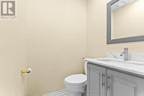 13 Linkdale Road, Brampton, ON - Indoor Photo Showing Bathroom
