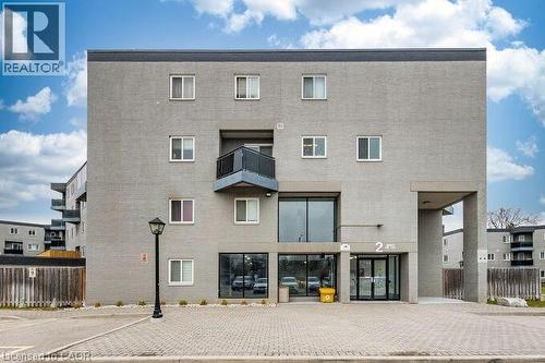 2001 BONNYMEDE Drive Unit# 119  Mississauga, ON L5J 4H8