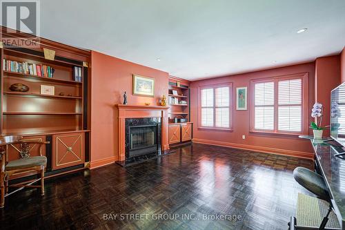529 Davenport Road, Toronto, ON - Indoor With Fireplace