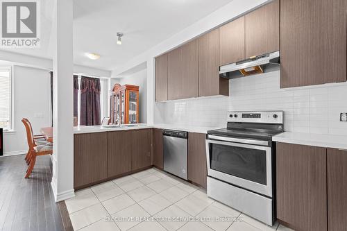 52 - 50 Edinburgh Drive, Brampton, ON - Indoor Photo Showing Kitchen With Stainless Steel Kitchen