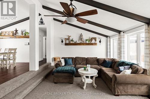 93 Simcoe Road, Ramara, ON - Indoor Photo Showing Living Room