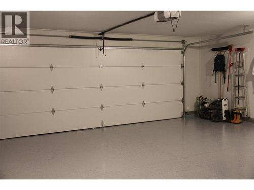 220 Sasquatch Trail, Osoyoos, BC - Indoor Photo Showing Garage