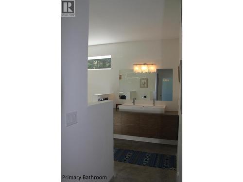 220 Sasquatch Trail, Osoyoos, BC - Indoor Photo Showing Bathroom
