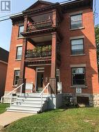 6 - 421 LISGAR STREET  Ottawa, ON K1R 5G9