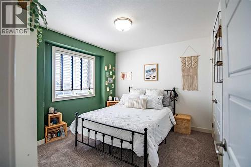 60 Vincent Close, Red Deer, AB - Indoor Photo Showing Bedroom