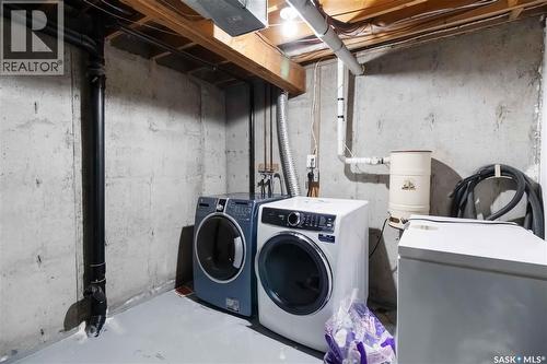 134 Stillwater Drive, Saskatoon, SK - Indoor Photo Showing Laundry Room
