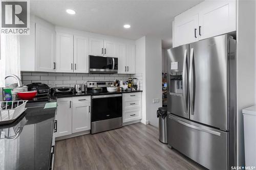 134 Stillwater Drive, Saskatoon, SK - Indoor Photo Showing Kitchen