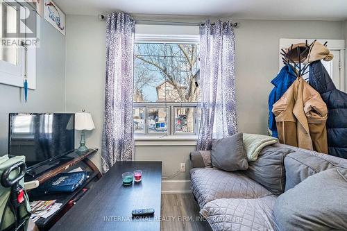 39 Holmes Avenue, Hamilton, ON - Indoor
