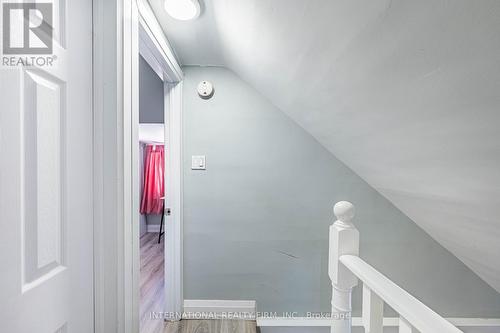 39 Holmes Avenue, Hamilton, ON - Indoor Photo Showing Bathroom