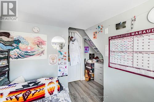 39 Holmes Avenue, Hamilton, ON - Indoor Photo Showing Bedroom