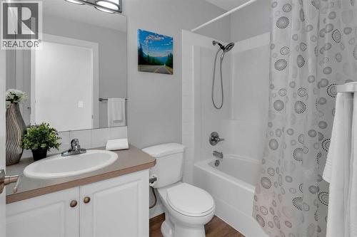 103 Canoe Square Sw, Airdrie, AB - Indoor Photo Showing Bathroom
