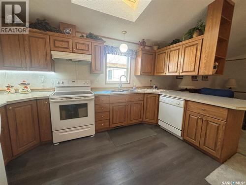 33 Cypress Mobile Home Park, Maple Creek, SK 