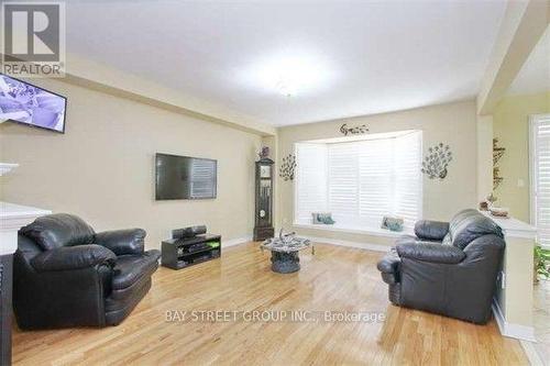 6 Everingham Circle, Brampton, ON - Indoor Photo Showing Living Room