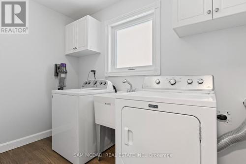 7214 Terragar Boulevard, Mississauga, ON - Indoor Photo Showing Laundry Room