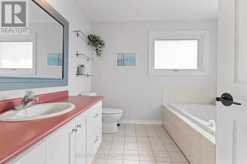 7214 Terragar Boulevard, Mississauga, ON - Indoor Photo Showing Bathroom