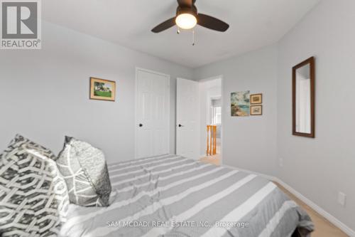 7214 Terragar Boulevard, Mississauga, ON - Indoor Photo Showing Bedroom