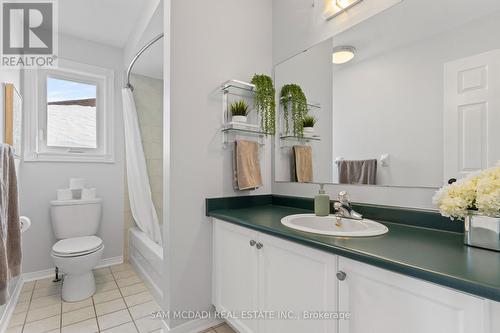 7214 Terragar Boulevard, Mississauga, ON - Indoor Photo Showing Bathroom