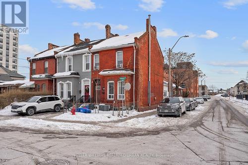 52 CATHCART STREET  Hamilton, ON L8R 1M5