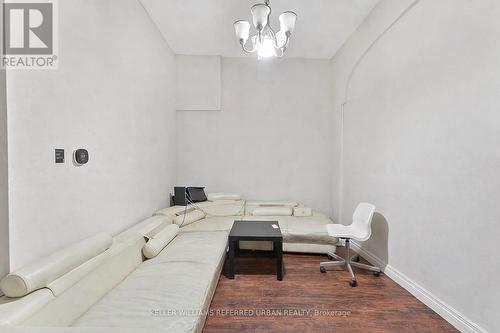 52 Cathcart Street, Hamilton, ON - Indoor