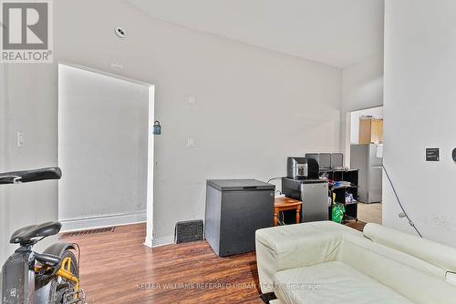 52 Cathcart Street, Hamilton, ON - Indoor Photo Showing Other Room