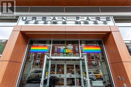 2D, 515 17 Avenue Sw, Calgary, AB - Indoor Photo Showing Garage