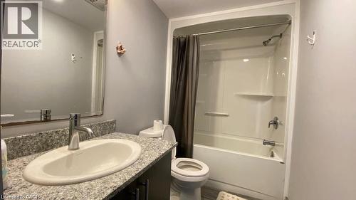 275 Larch Street Unit# G503, Waterloo, ON - Indoor Photo Showing Bathroom