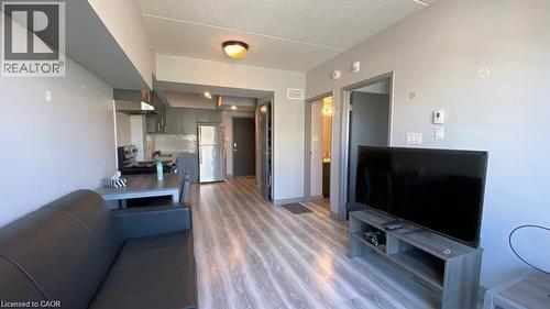 275 Larch Street Unit# G503, Waterloo, ON - Indoor Photo Showing Living Room