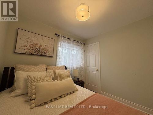 15 Coolspring Crescent, Caledon, ON - Indoor Photo Showing Bedroom