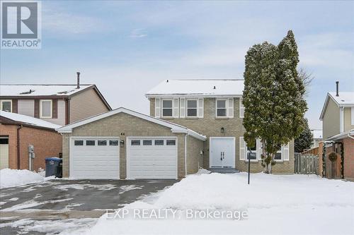 44 NEWCASTLE CRESCENT  Brampton, ON L6S 3Y8