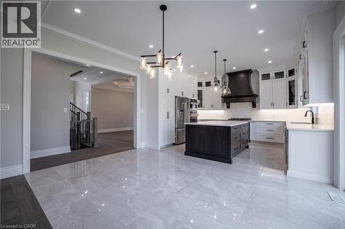 31 Bayside Court, Burlington, ON - Indoor Photo Showing Kitchen