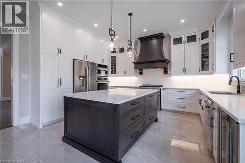 31 Bayside Court, Burlington, ON - Indoor Photo Showing Kitchen With Upgraded Kitchen