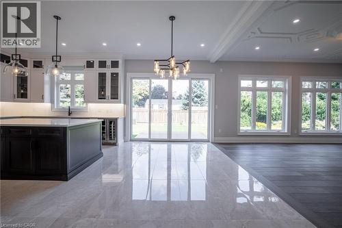 31 Bayside Court, Burlington, ON - Indoor Photo Showing Other Room