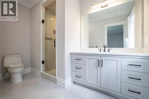 31 Bayside Court, Burlington, ON - Indoor Photo Showing Bathroom