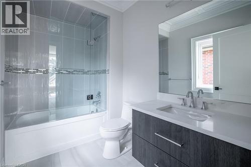 31 Bayside Court, Burlington, ON - Indoor Photo Showing Bathroom