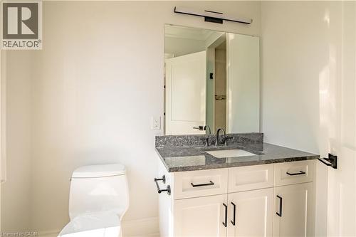31 Bayside Court, Burlington, ON - Indoor Photo Showing Bathroom