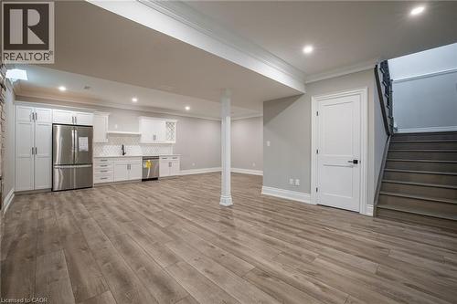 31 Bayside Court, Burlington, ON - Indoor