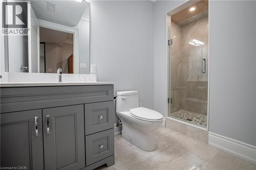 31 Bayside Court, Burlington, ON - Indoor Photo Showing Bathroom