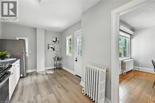 1047 Main Street E, Hamilton, ON - Indoor Photo Showing Other Room