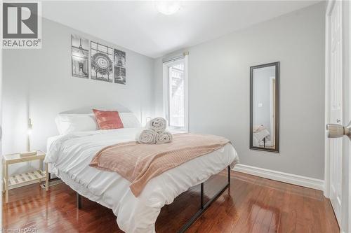 7 Hess Street N, Hamilton, ON - Indoor Photo Showing Bedroom