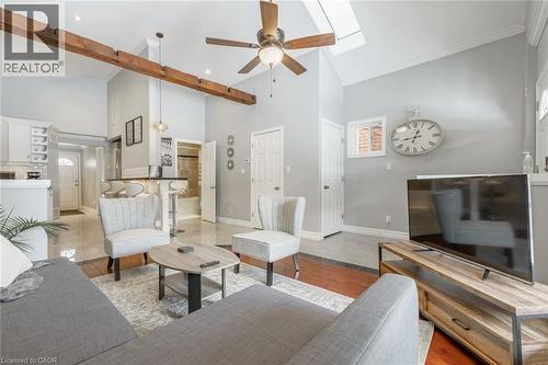7 Hess Street N, Hamilton, ON - Indoor Photo Showing Living Room