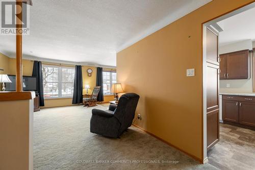 401 Mohawk Road W, Hamilton, ON - Indoor