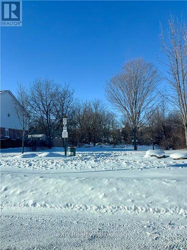 303 Bankside Drive, Kitchener, ON - Outdoor