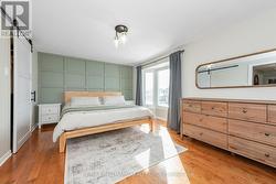 Large primary bedroom - 