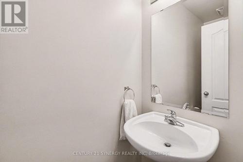 322 Selene Way, Ottawa, ON - Indoor Photo Showing Bathroom